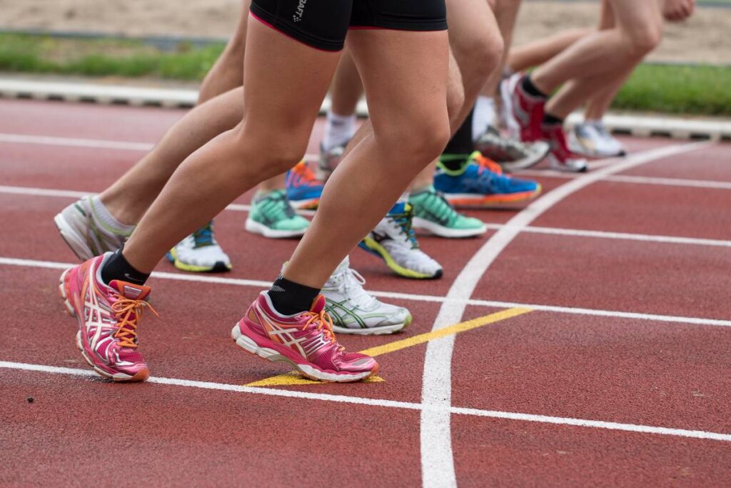 people running